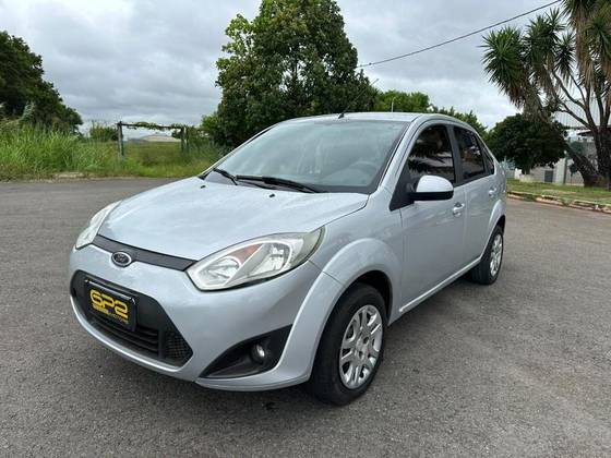 FORD FIESTA 1.6 MPI SEDAN 8V FLEX 4P MANUAL FORD FIESTA 1.6 MPI SEDAN 8V FLEX 4P MANUAL